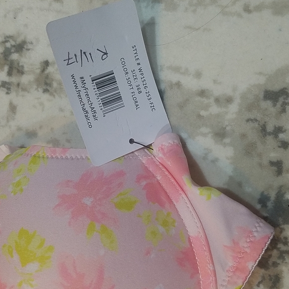 Soft Floral Bra - Picture 5 of 6